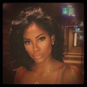 Meet your Posher, Tyshell